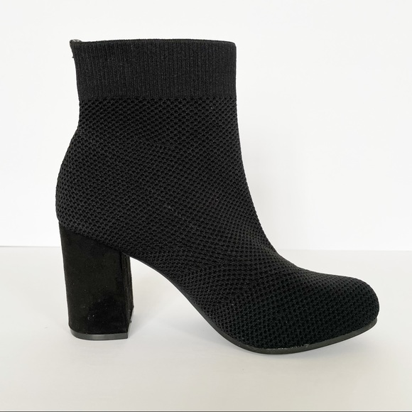 Seven Dials Women Bootie Teatime Closed Toe Ankle Boots Black Slip On 9.5 Fabric - Picture 4 of 10